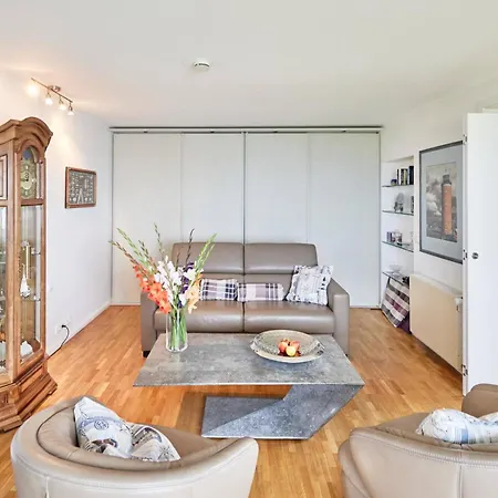 Nautic - 812 Apartment